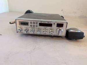 lot 362 image: Cobra 148F GTL CB Radio Transceiver with Microphone