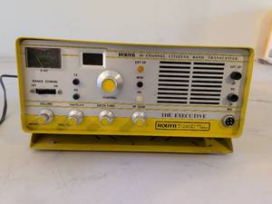 lot 364 image: Robyn T-240D 40 Channel Citizens Band Transceiver The Executive