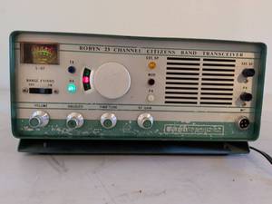 lot 367 image: Robyn 23 Channel Citizens Band Transceiver