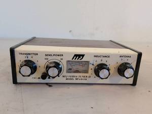lot 385 image: MFJ Versa Tuner II Model MFJ-943B Antenna Tuner