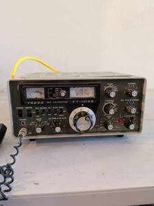 lot 386 image: Yaesu FT-101EE SSB Transceiver