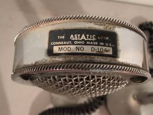 lot 392 image: Johnson CB Radio Microphone and Shure 520SL CB Microphone.
