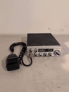 lot 410 image: Robyn SB-505D 5-Watt CB Mobile Transceiver with Microphone