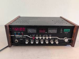 lot 429 image: TRS Challenger 1400 SSBAM Base Station Radio Transceiver