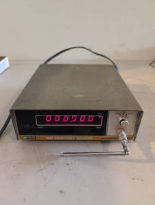 lot 444 image: B&K Precision 1801 Frequency Counter