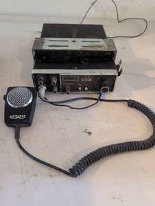 lot 446 image: TRAM XL5 Citizens Band Transceiver with Astatic Microphone