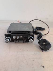 lot 447 image: Realistic TRC-471 Car Radio with Microphone and Control Box