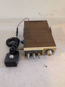 lot 450 image: Browning Laboratories LTD Type NB PA Radio Transceiver with Hand Microphone
