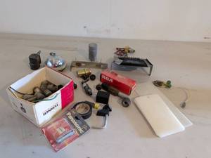 lot 466 image: Mixed Electronics & Hardware Lot RCA Electron Tubes Panasonic AA Batteries Turner Microphones Box