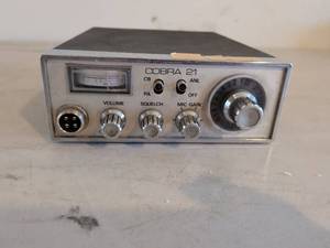 lot 470 image: Cobra 21 CB Radio Transceiver with Dynascan Power Supply