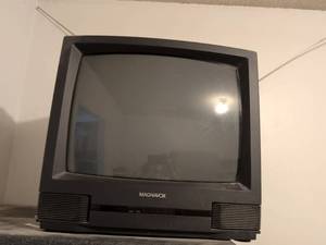 lot 474 image: Magnavox CRT Television