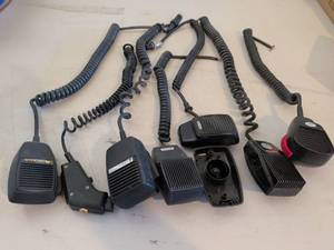 lot 489 image: Lot of 6 Two-Way Radio Speaker Microphones with Coiled Cords
