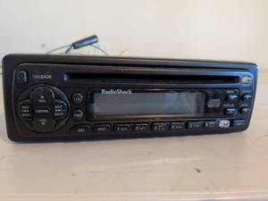 lot 501 image: RadioShack AMFM 50-1710 KHz Car Stereo with Power Supply Serial 0213906