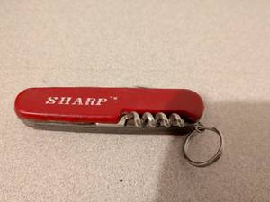 lot 541 image: Sharp Multi-Tool Pocket Knife with Keychain