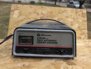 lot 609 image: Schumacher 21050 AMP Fully Automatic Starter Charger 12V SE-5212A