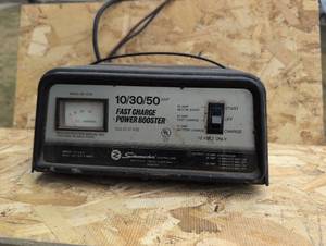 lot 610 image: Schumacher SE 12-50 103050 AMP Fast Charge Power Booster 12 Volt