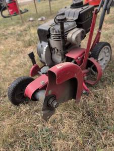 lot 623 image: Murray ET3550X4 3.5 HP Edger Trimmer