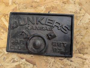 lot 643 image: Junkers Kansas Bar Club Best 9Z Cast Aluminum Sign