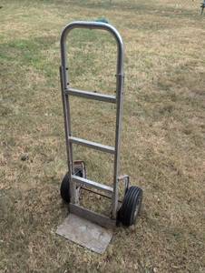 lot 647 image: Hand Truck Dolly 2-Wheel Utility Cart