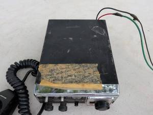lot 658 image: Sharp CB-500UA 23 Channel Citizens Band Transceiver 12V