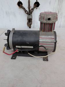 lot 673 image: 12V Air Compressor Pump Unit MFG.NO ODC05121804
