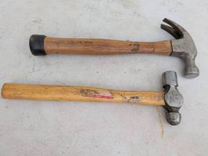 lot 674 image: 2 Claw Hammers with Wood Handles 16 oz and Rubber Mallet