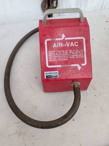 lot 687 image: Central Pneumatic Air-Vac Air Vacuum Pump Stock 3952