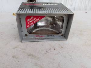 lot 693 image: Philips Halogen H4656 Rectangular Low Beam Headlight 12V 3 Lugs