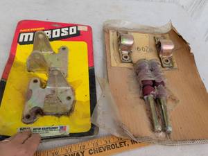 lot 701 image: Moroso 62515 Motor Mounts Chevy Small Block with 62630 Frame Mounts
