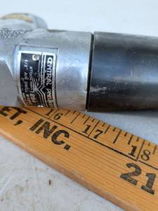 lot 745 image: Pair of Central Pneumatic Air Tools - Impact Wrenches