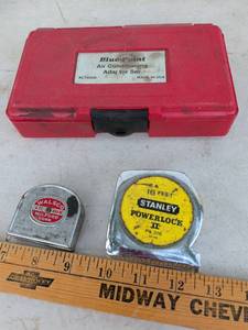 lot 763 image: Blue Point Air Conditioning Adapter Set ACT600A Made in USA and 2 Tape Measures.