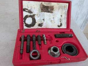 lot 770 image: KDTools Puller Remover Installer Set