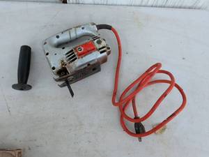 lot 780 image: Black & Decker Corded Jigsaw with Red Power Cord