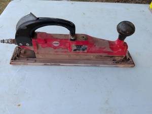 lot 786 image: Double Piston Straight Line Sander
