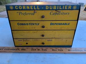 lot 795 image: Cornell-Dubilier Preferred Capacitors Assorted Lot Box