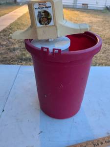 lot 801 image: Rival Ice Cream Maker