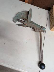 lot 805 image: Paten 1898814 Bench Vise