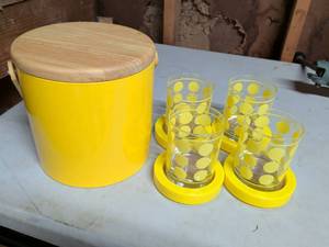 lot 808 image: Yellow Polka Dot Drinkware Set with Ice Bucket and 4 Glasses