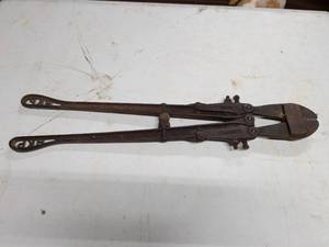 lot 812 image: Vintage Porters 24 in. Bolt Cutters.