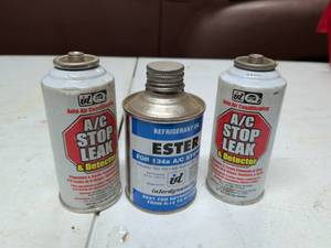 lot 815 image: Interdynamics AC Stop Leak Detector and Refrigerant Oil 134a Lot of 3