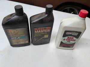 lot 824 image: Lot of 3 Motor Oil Bottles Carquest ATF4 Mile Master Bar Chain Pro-Select