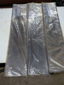 lot 828 image: Gutter Screen Covers 3-Pack