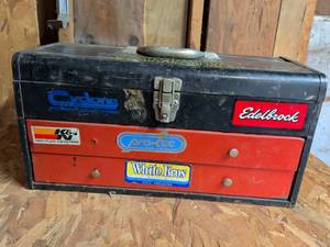 lot 846 image: Metal two box with handle accessories included