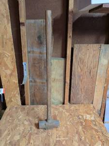 lot 850 image: Sledgehammer with Wood Handle