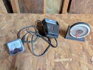 lot 853 image: Lot 4 Vintage Analog Meters Craftsman Protractor Multimeter Testing Tools