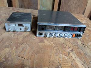 lot 869 image: Cobra 19XS CB Radio and S Cobra 148GTL Transceiver Lot