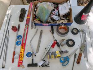 lot 916 image: Automotive Tools and Supplies Lot Including Door Edge Molding, Tape, Brushes