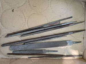 lot 923 image: Lot of 8 Metal Hand Chisels and Files Mixed Sizes