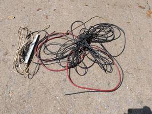 lot 929 image: Electrical Cable Lot with Connectors and Jumper Leads