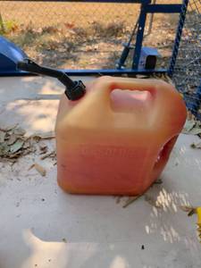 lot 937 image: Gasoline fuel container with spout